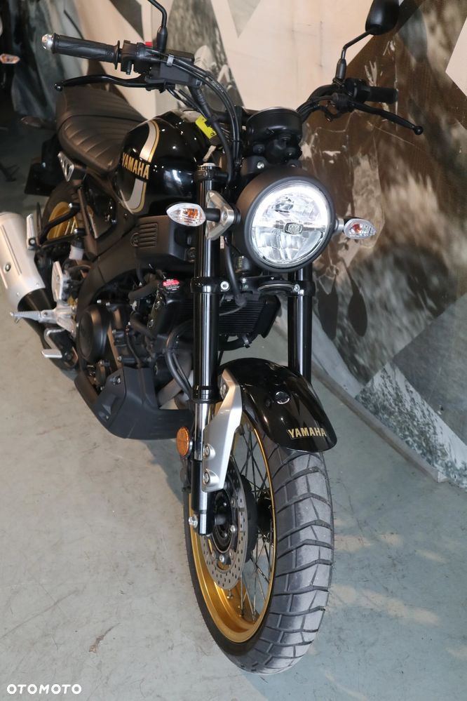 Yamaha XSR - 18