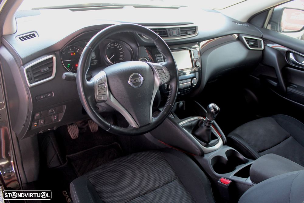 Nissan Qashqai 1.5 dCi N-Connecta - 6