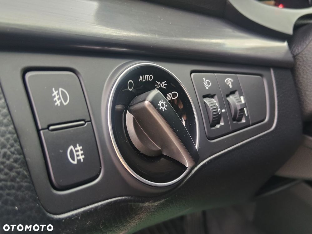 Hyundai i40 Kombi 2.0 Premium - 30