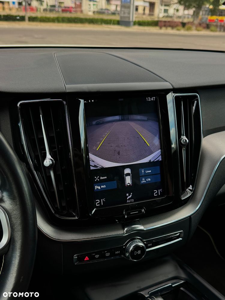 Volvo XC 60 B4 D AWD R-Design - 5