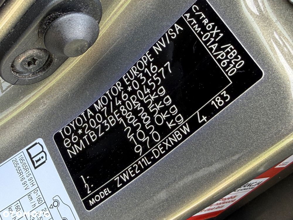 Toyota Corolla 1.8 Hybrid Comfort - 28