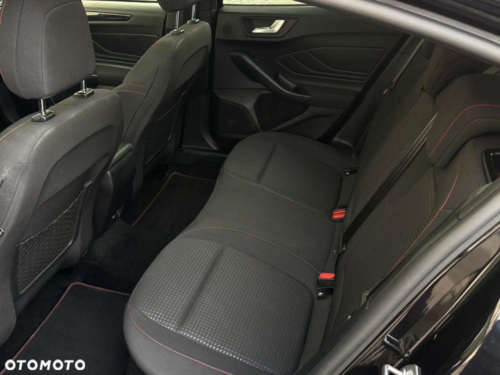 Ford Focus 1.5 EcoBlue ST-Line - 25