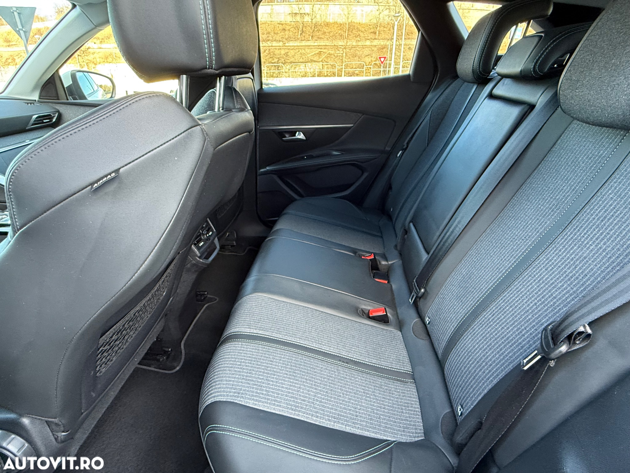 Peugeot 3008 BlueHDi 130 Stop & Start EAT8 Allure Pack - 17
