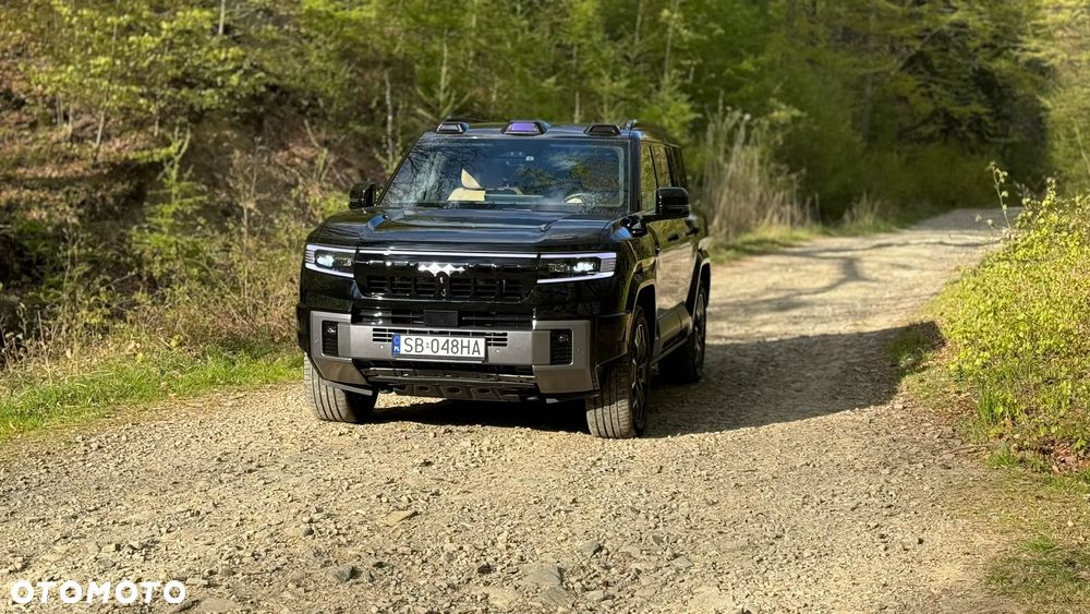 BYD Leopard 8 - 1