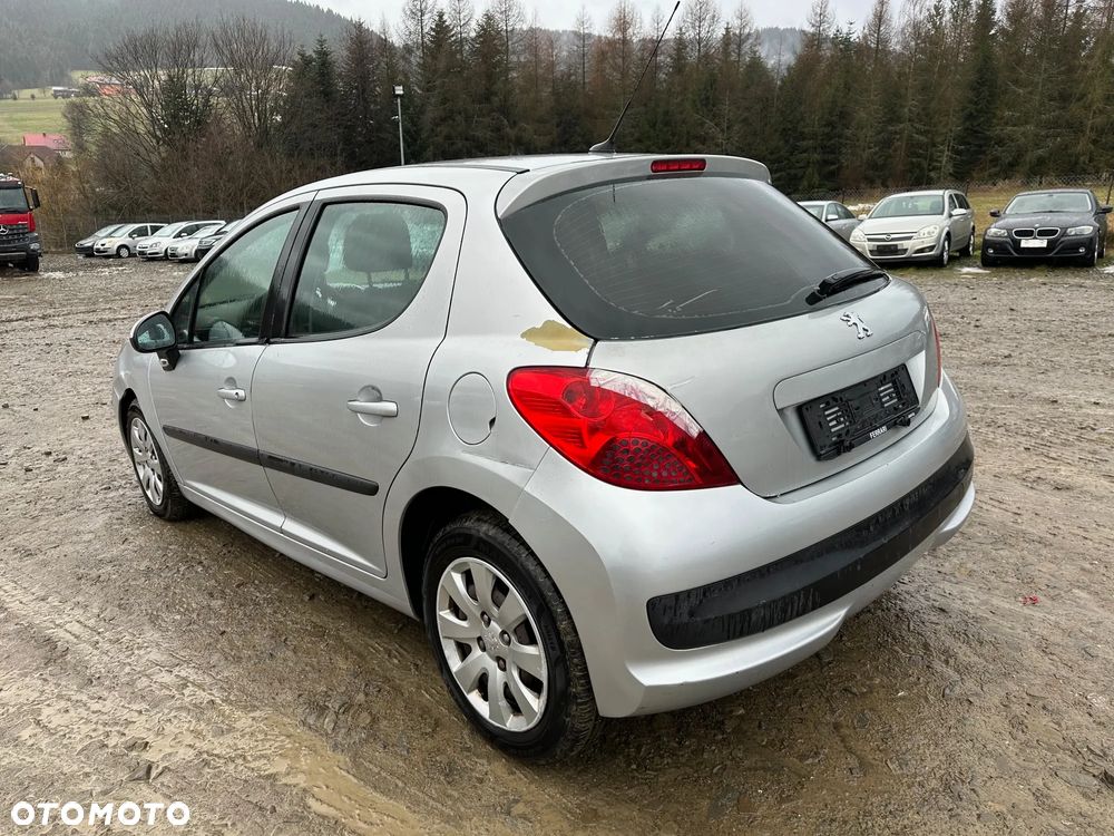 Peugeot 207 1.4 16V Trendy - 7