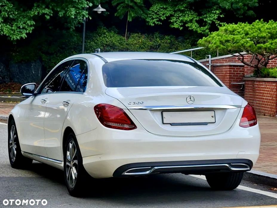 Mercedes-Benz Klasa C 200 9G-TRONIC Avantgarde - 4
