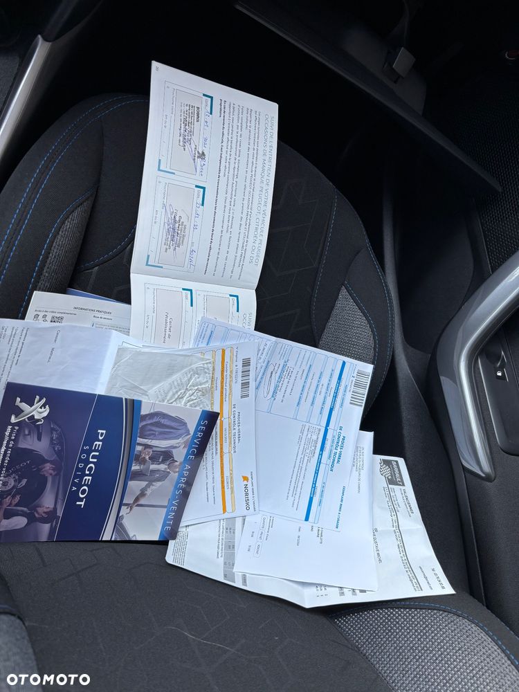 Peugeot 308 1.2 PureTech Allure S&S - 23