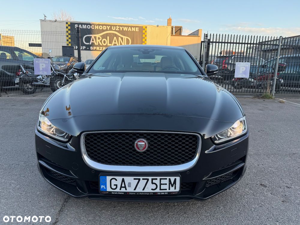 Jaguar XE 2.0 D Prestige - 15