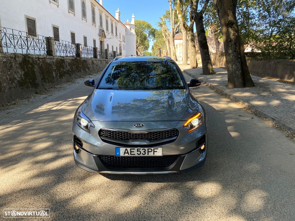 Kia XCeed 1.6 CRDi Tech+SRF - 10