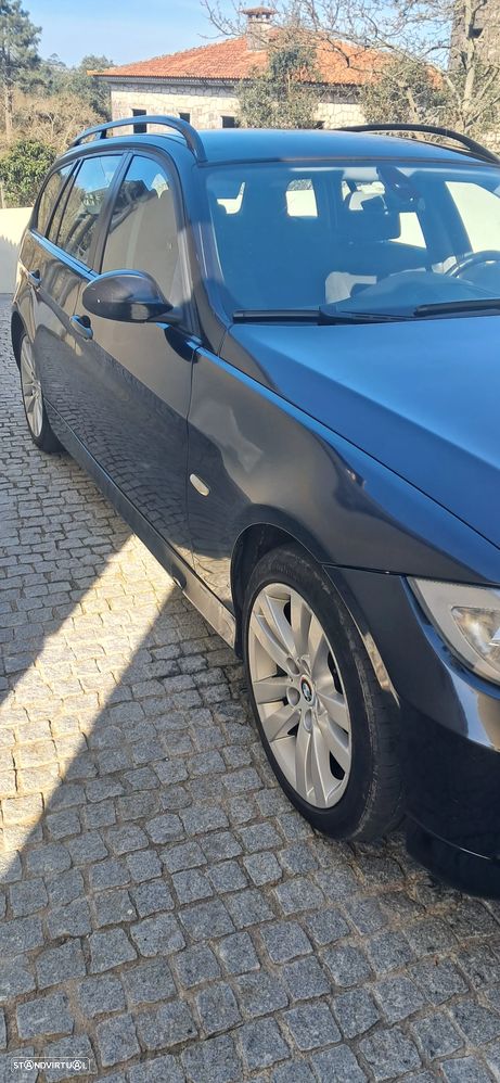 BMW 318 d Navigation - 4