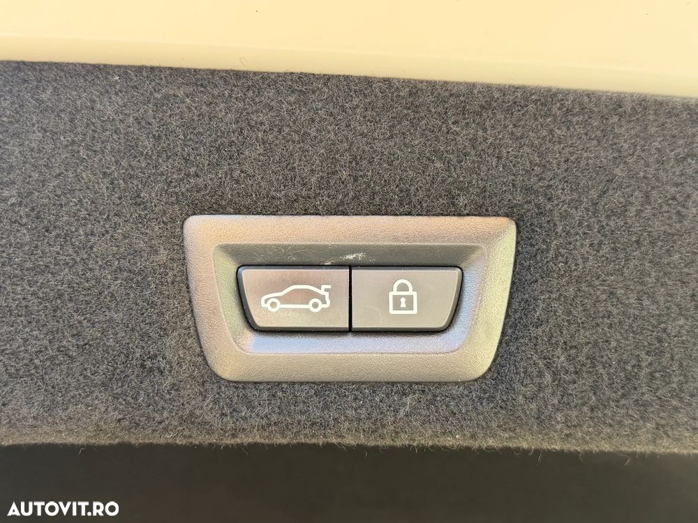 BMW Seria 7 745e - 24