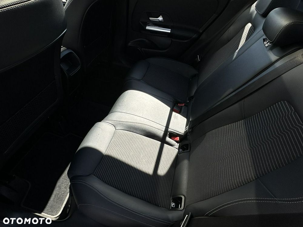 Mercedes-Benz GLA 250 e 8G-DCT Progressive - 17