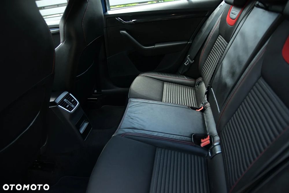 Skoda Octavia 2.0 TDI (Green tec) RS - 20