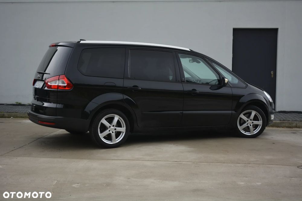 Ford Galaxy - 11