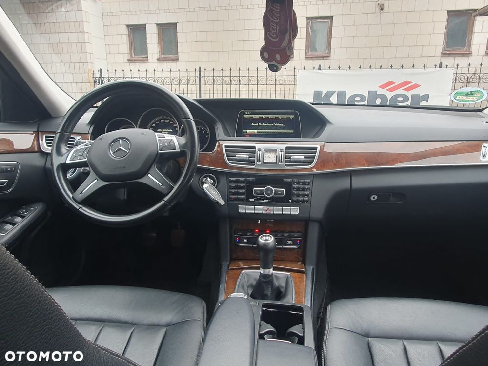Mercedes-Benz Klasa E 200 Elegance - 11