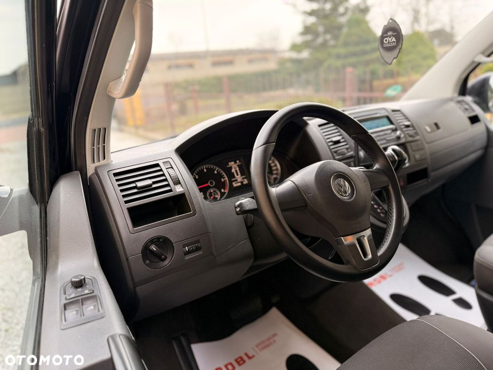Volkswagen Multivan - 9