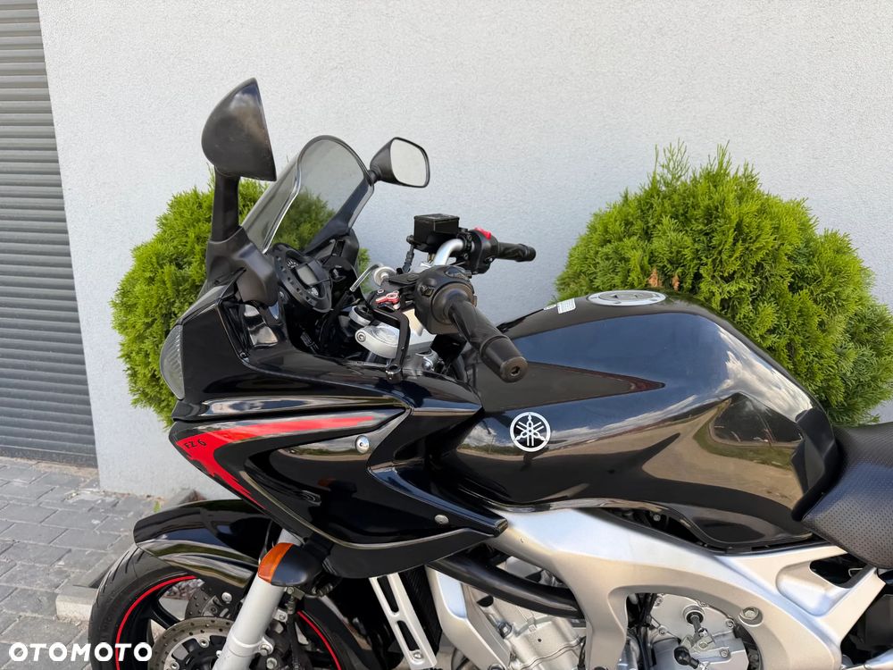Yamaha FZ - 30