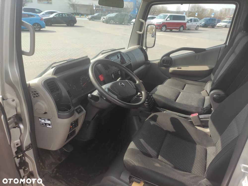 Nissan CABSTAR - 6