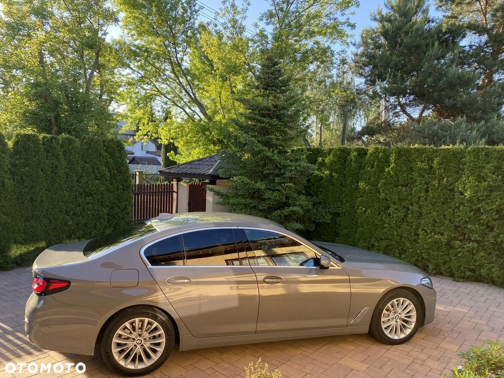 BMW Seria 5 530i xDrive mHEV Luxury Line - 8