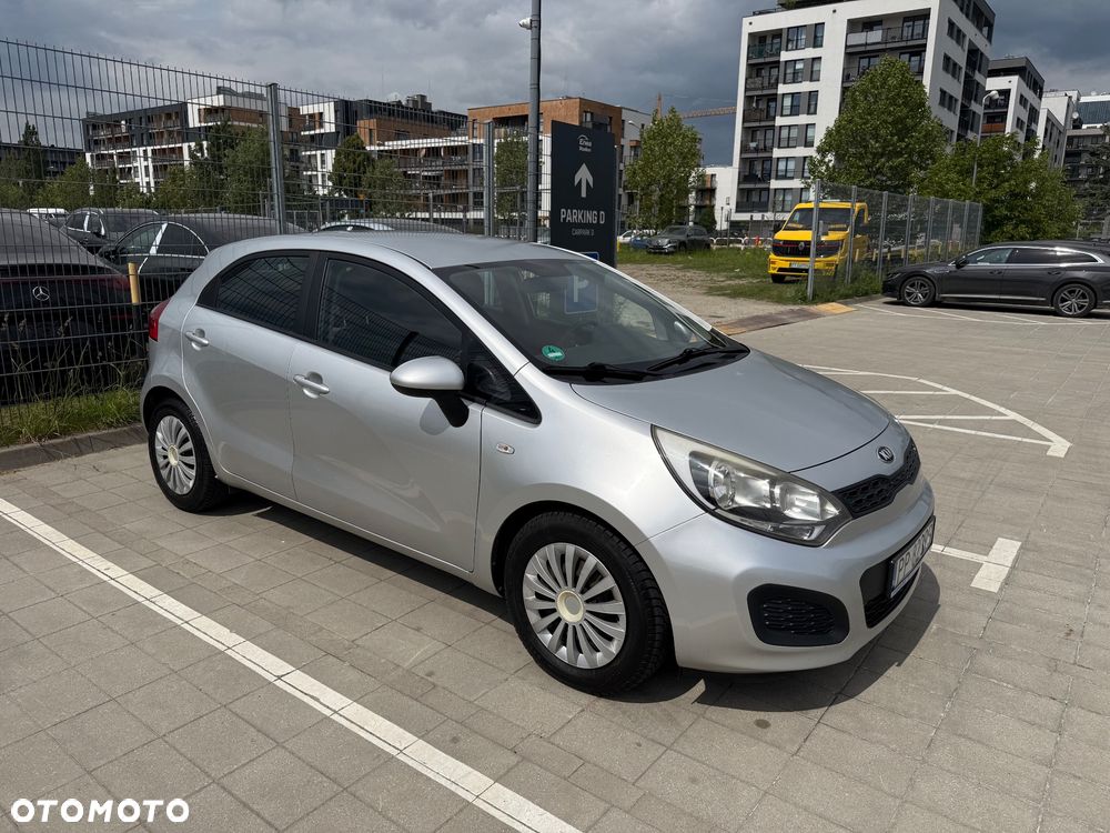 Kia Rio 1.4 crdi M - 3
