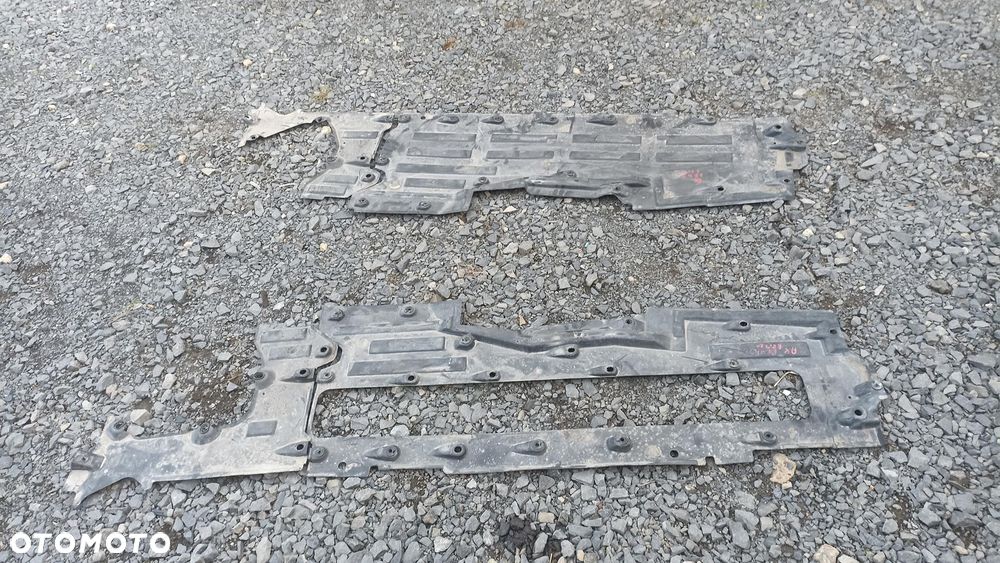 AUDI A8 D3 OSŁONA PODWOZIA PODŁOGI PRAWA/LEWA IDEALNA