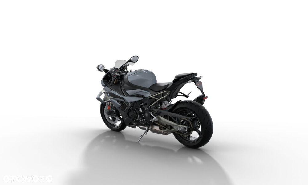 BMW S - 4