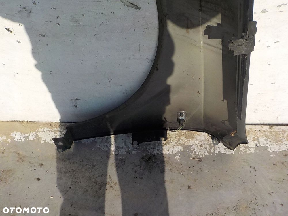 500 AUDI A4 B7 BŁOTNIK PRAWY PRZÓD PRZEDNI - 3