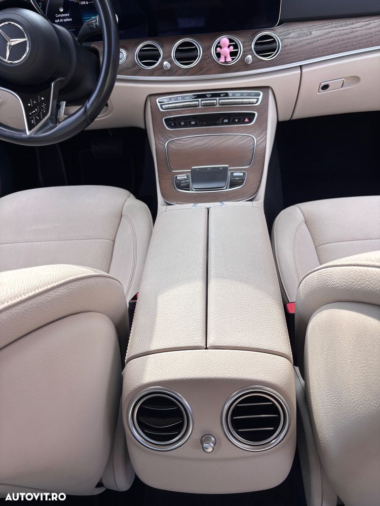 Mercedes-Benz E - 9