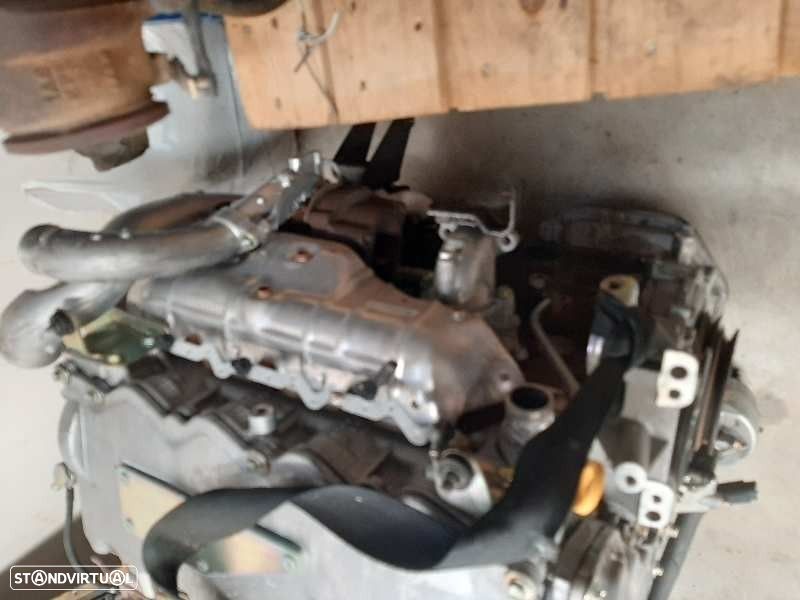 MOTOR COMPLETO NISSAN ALMERA TINO 2000 - 4