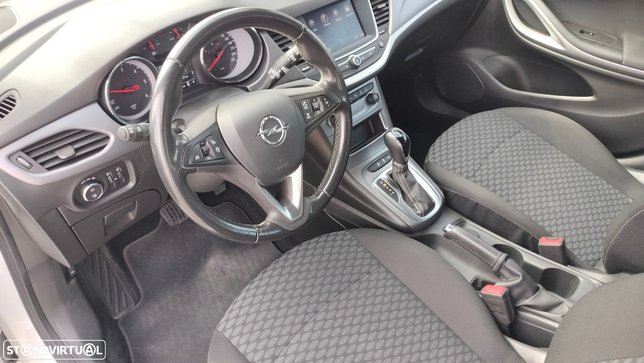 Opel Astra 1.5 D S&S Auto Business Edition - 10
