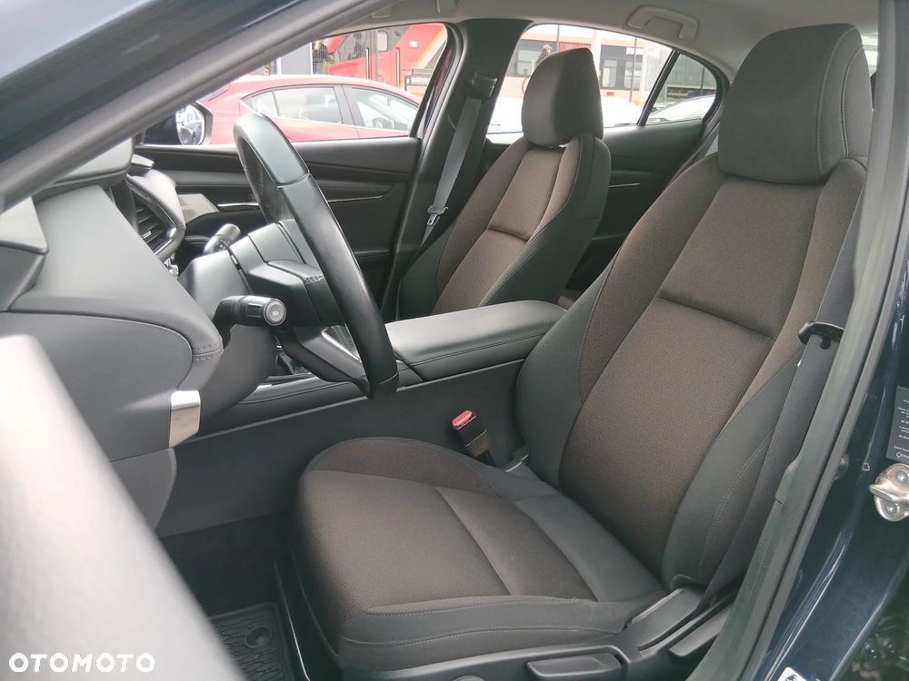 Mazda 3 2.0 mHEV Hikari - 18