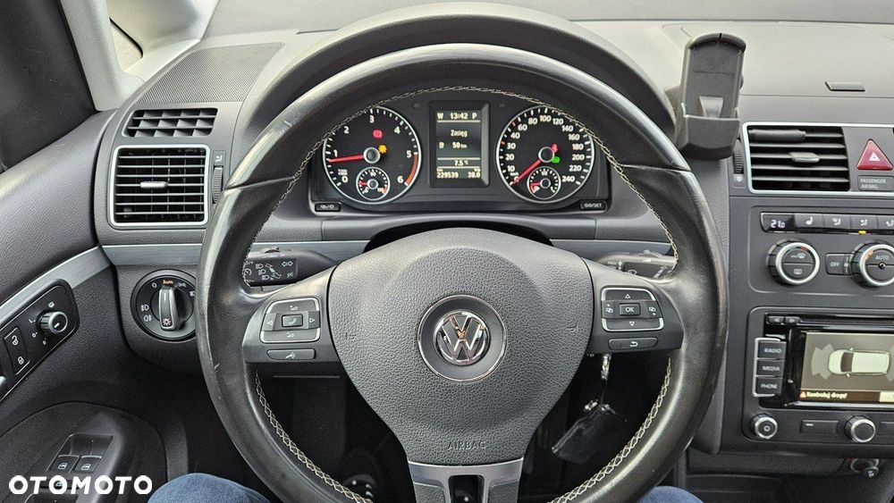 Volkswagen Touran 1.6 TDI DPF DSG Cup - 22