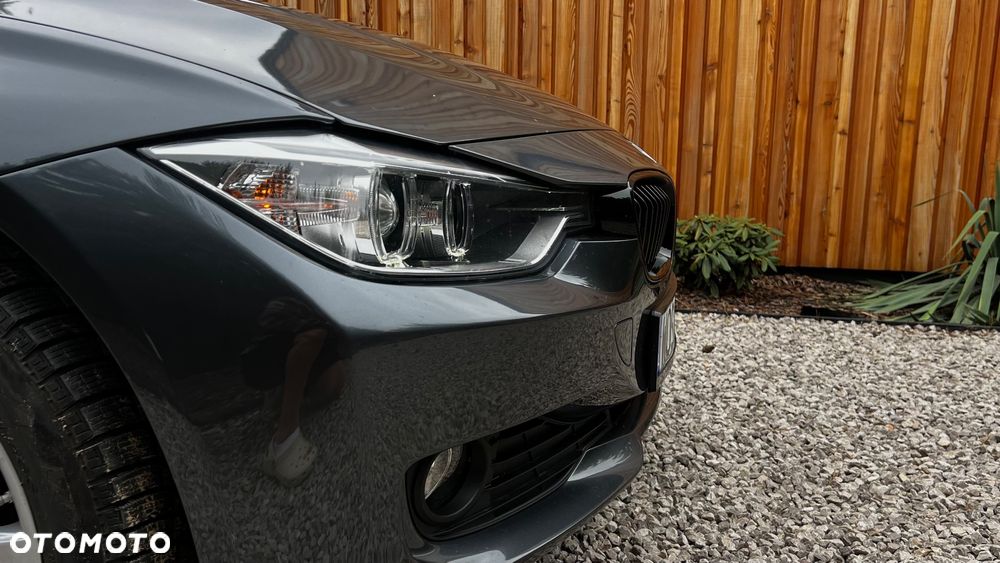 BMW Seria 3 328i Modern Line - 2