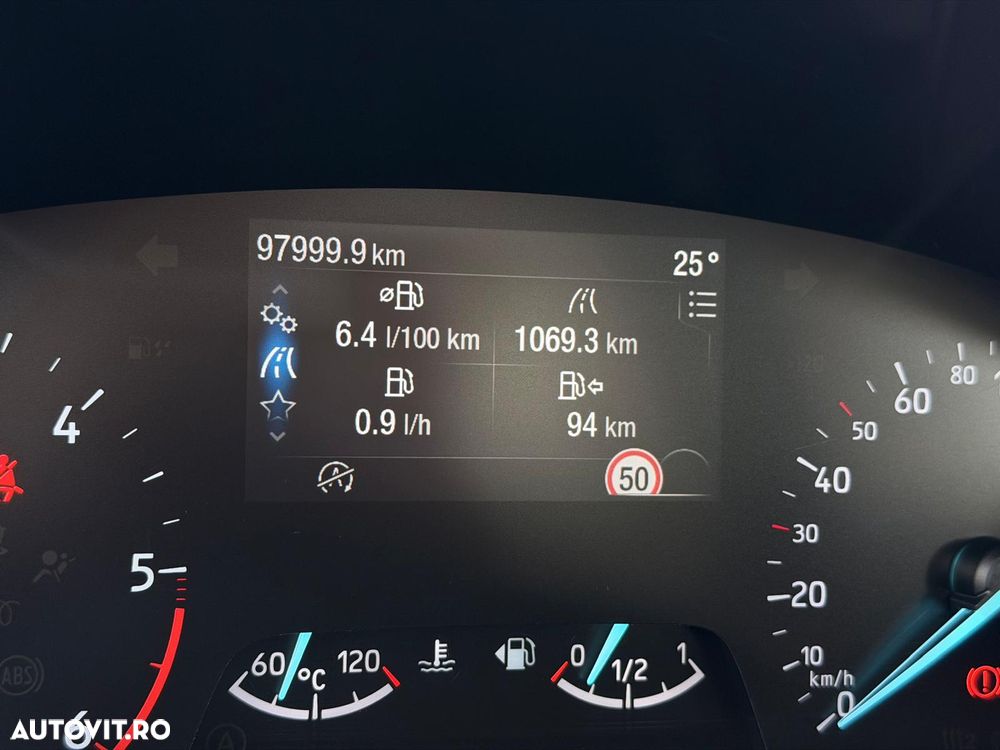 Ford Focus 2.0 EcoBlue Titanium - 36