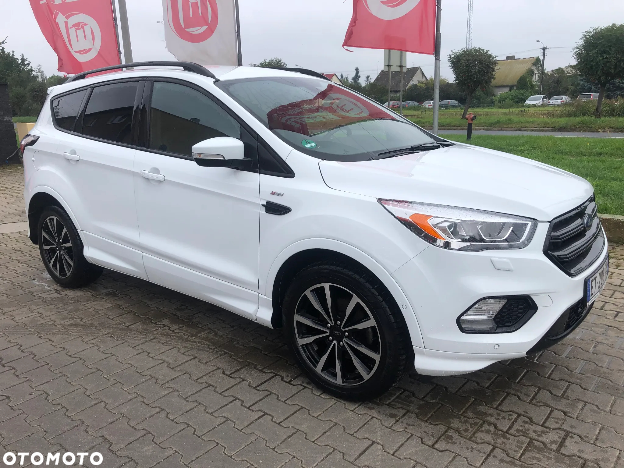 Ford Kuga 1.5 EcoBoost 2x4 ST-Line - 4