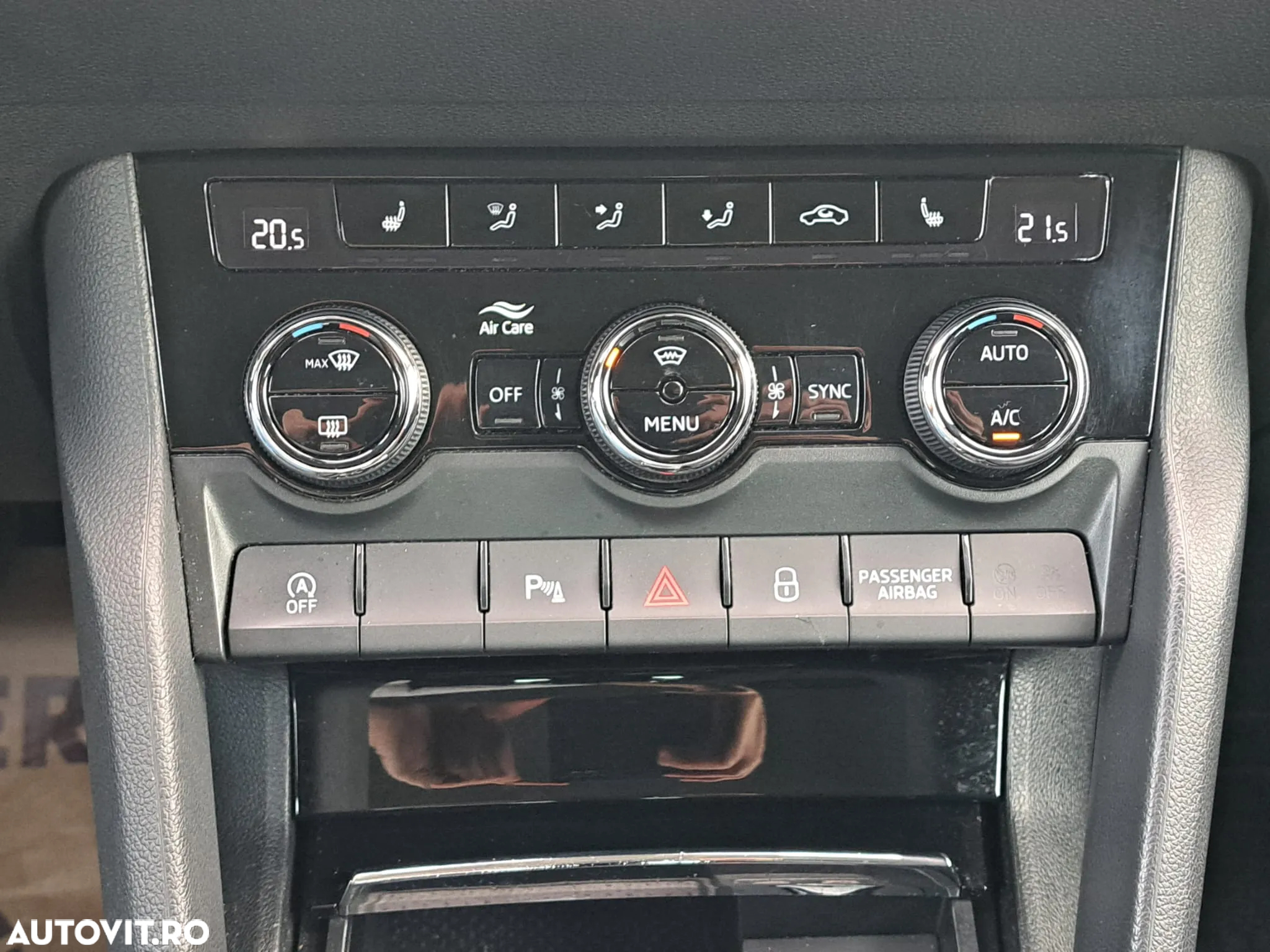 Skoda Karoq 2.0 TDI 4X4 DSG Style - 28