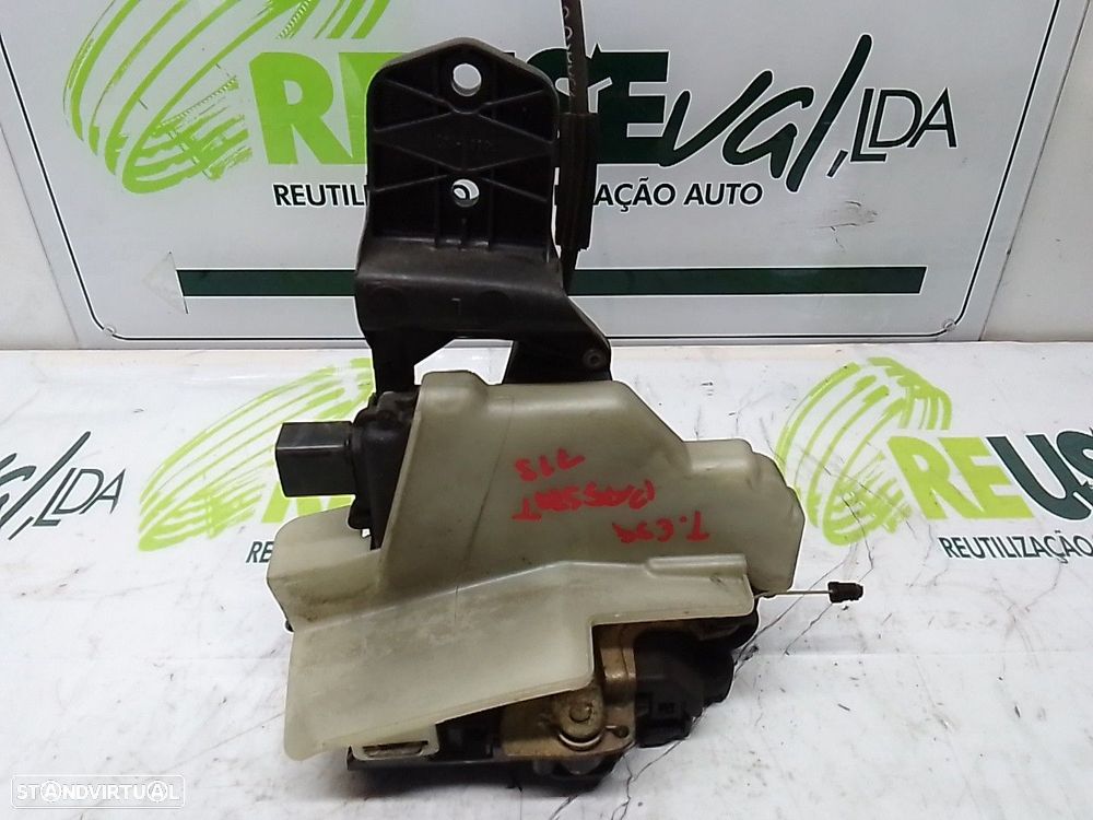 Fecho Da Porta Trás Esq Volkswagen Passat (3B2) - 1