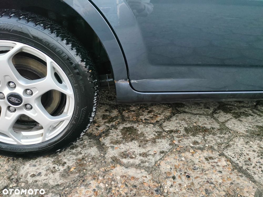 Ford Mondeo 1.8 TDCi Trend - 14