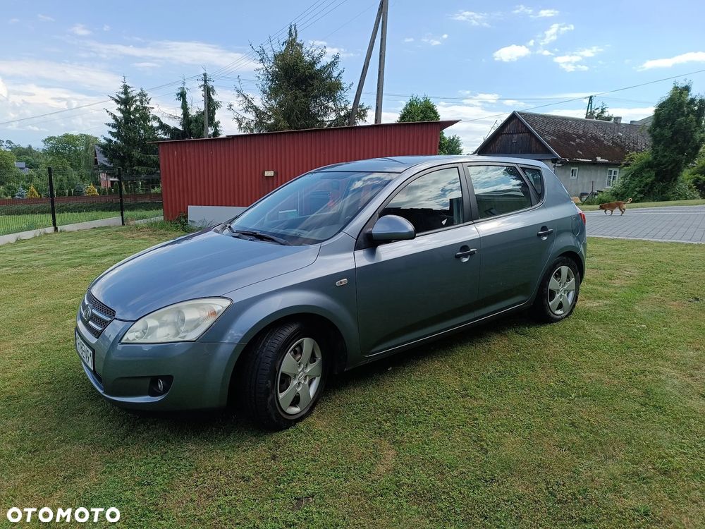 Kia Ceed - 7