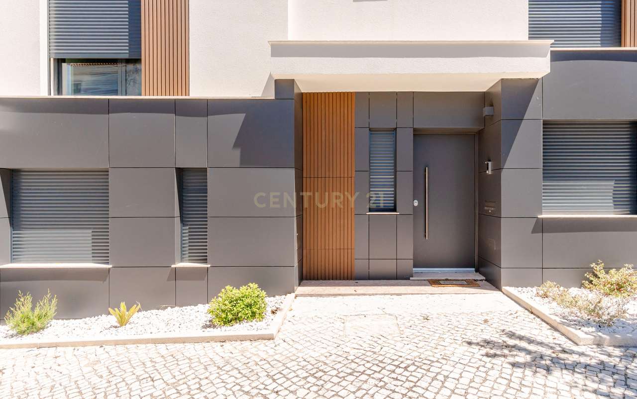 Moradia Nova T2+1 com Terraço, Garagem e Classe Energ. A+ | Centro de - Grande imagem: 4/37