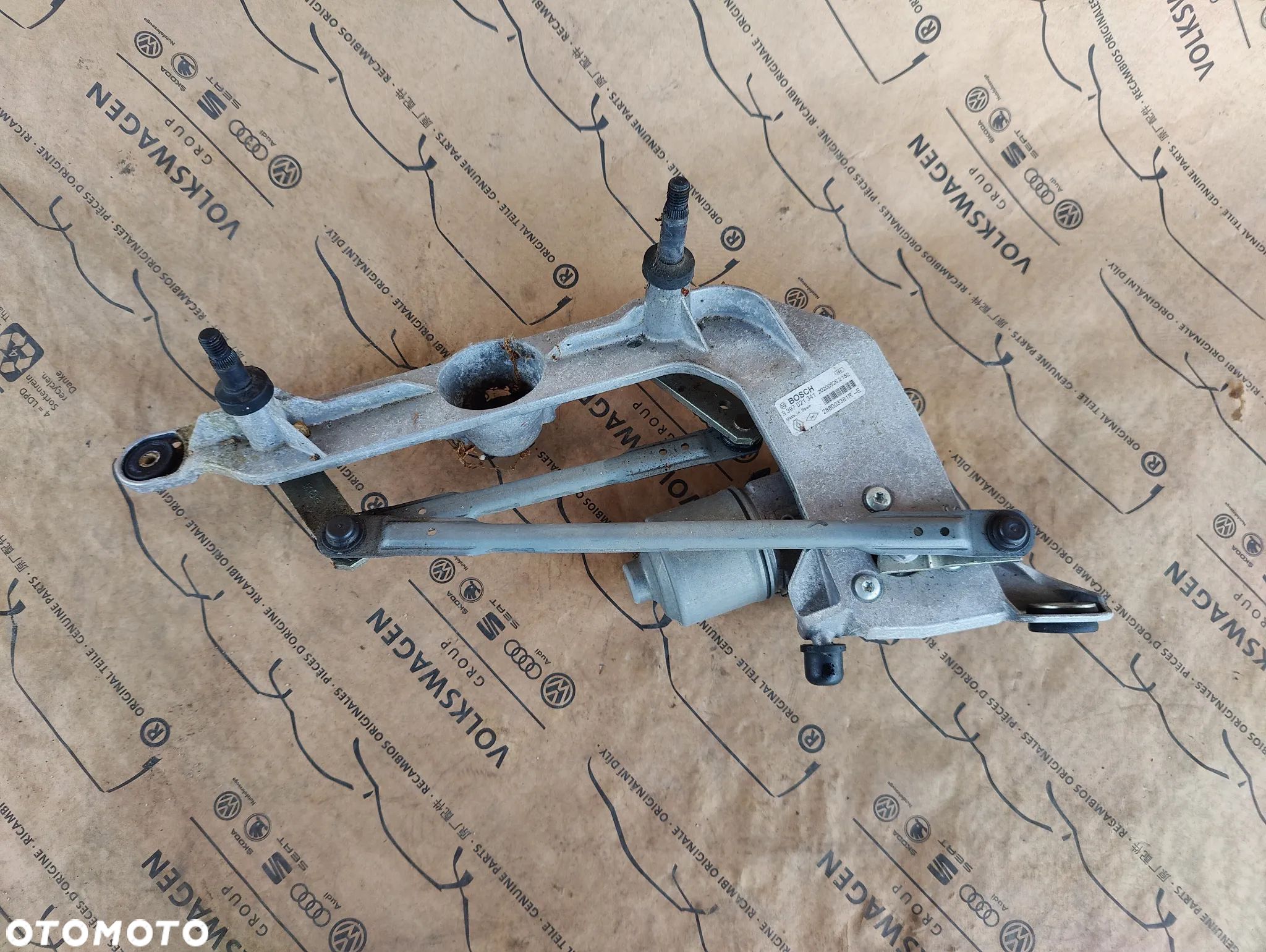 RENAULT ZOE II MECHANIZM WYCIERACZEK 288003381R - 1