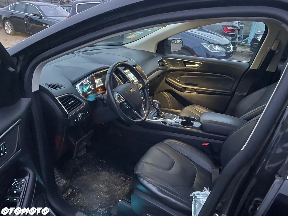 Ford Edge - 8