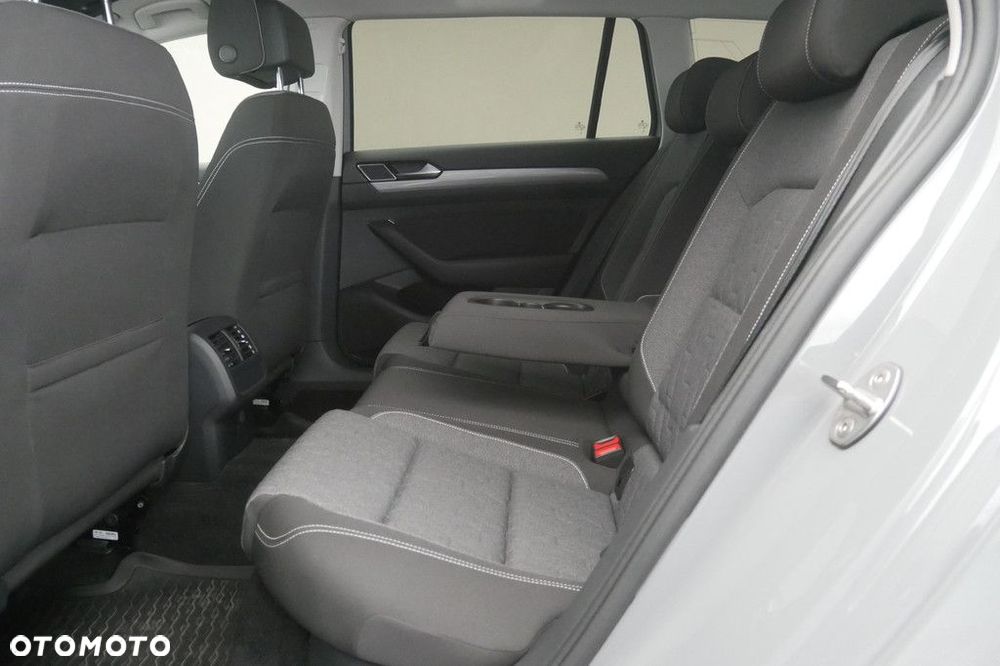 Volkswagen Passat Variant - 15