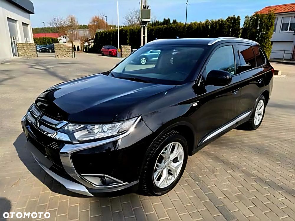 Mitsubishi Outlander 2.0 Invite + 2WD - 1