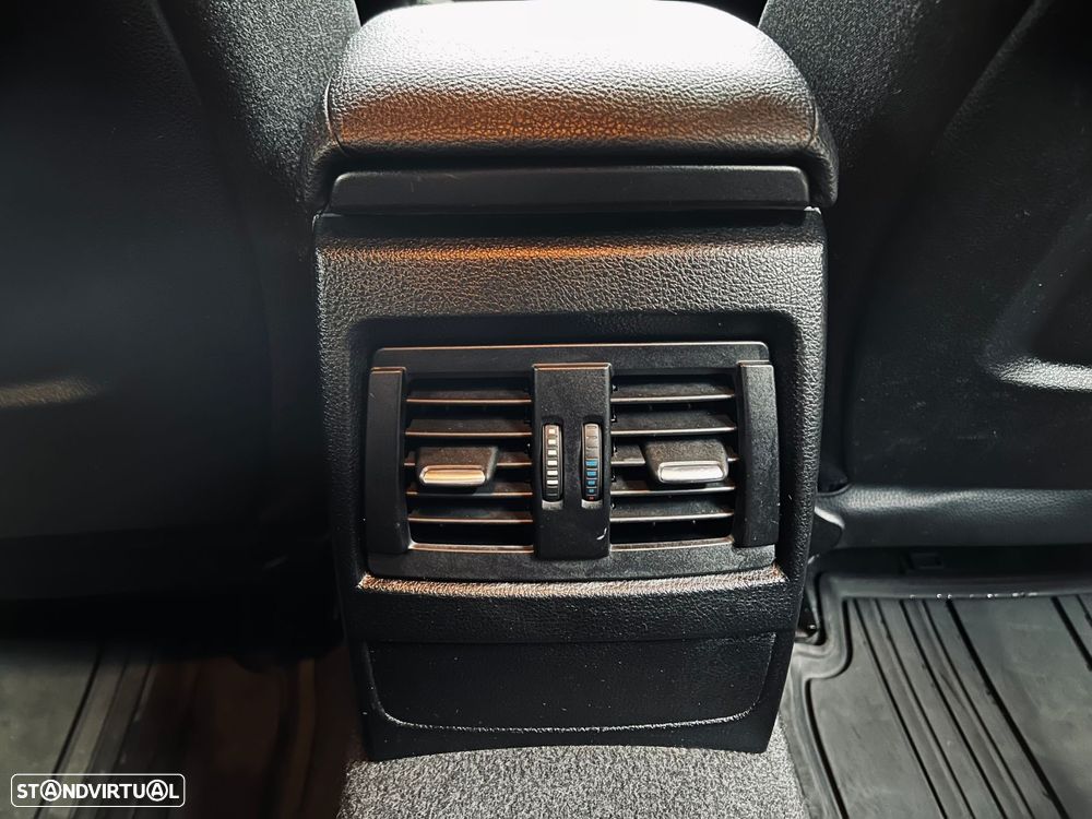 BMW 116 d EDynamics Line Sport - 22