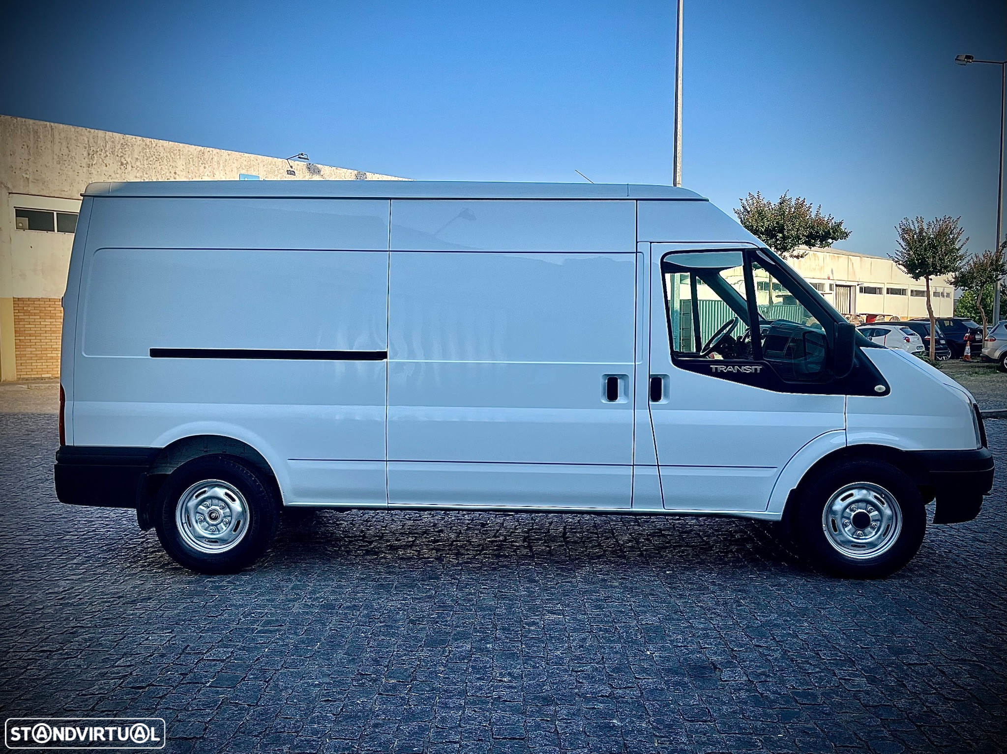 Ford TRANSIT/330L - 4