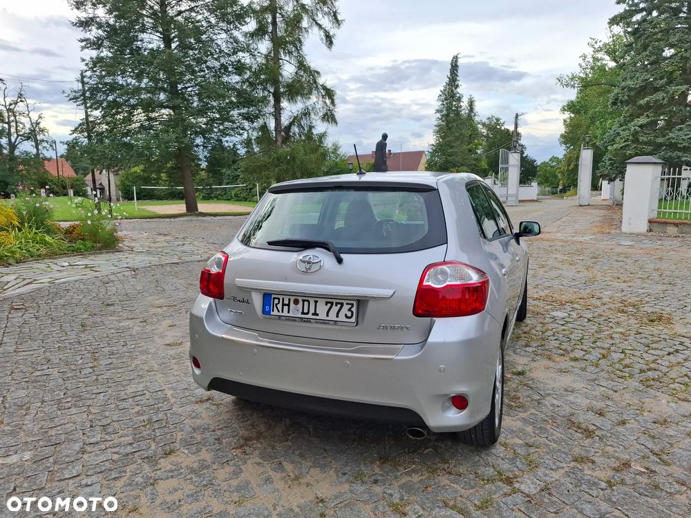 Toyota Auris 1.6 Life+ - 5