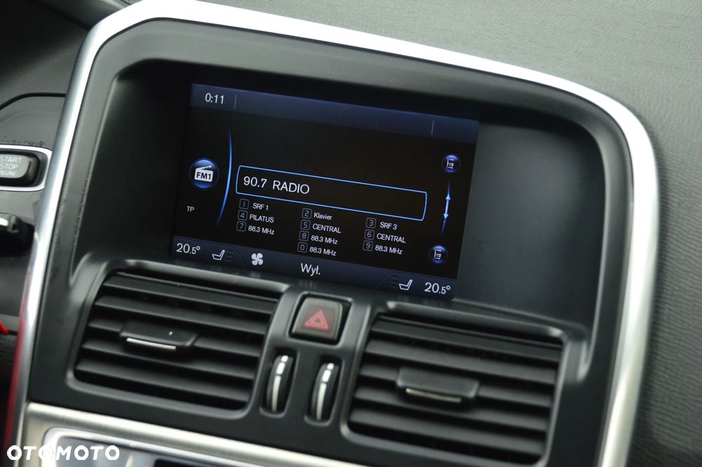 Volvo XC 60 D4 AWD Geartronic Momentum - 25