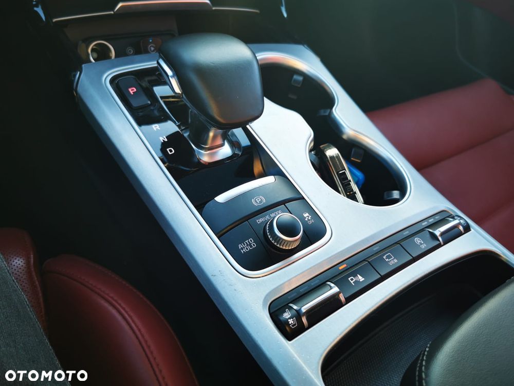 Kia Stinger - 38