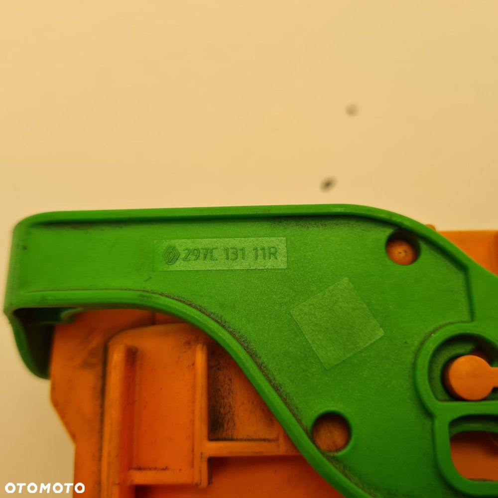 renault zoe bezpiecznik baterii - 2